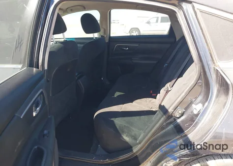 2015 Nissan Altima 2.5 S z USA, uszkodzony, nr VIN 1N4AL3AP1FN881608